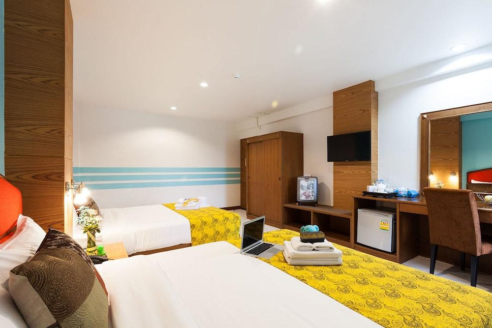 We Briza Hotel Chiangmai Chiang Mai Exterior photo
