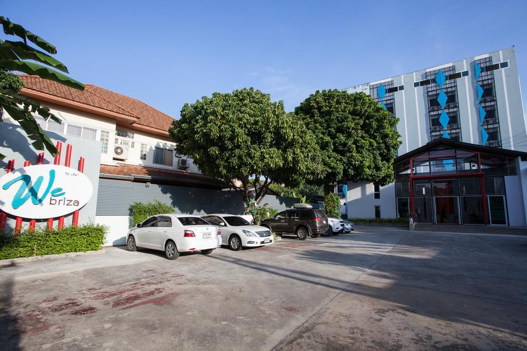 We Briza Hotel Chiangmai Chiang Mai Exterior photo