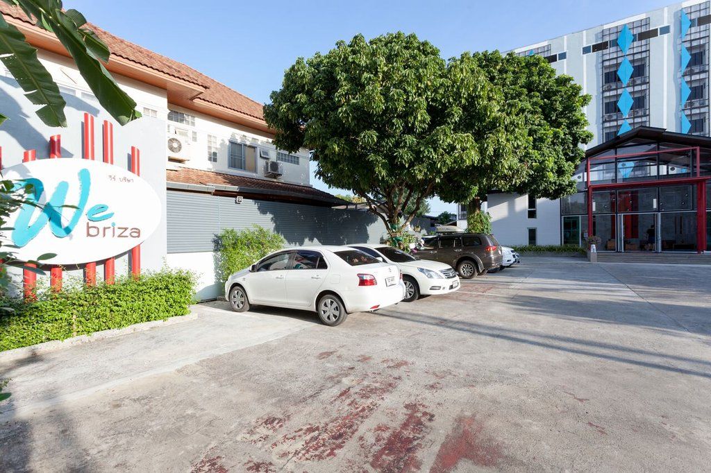 We Briza Hotel Chiangmai Chiang Mai Exterior photo